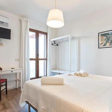 Sand'ana House Bed and Breakfast Αλγκέρο